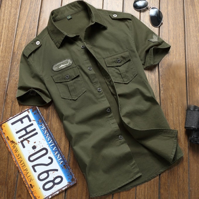 Chemise militaire à manches courtes avec écussons 10581 inx2q9